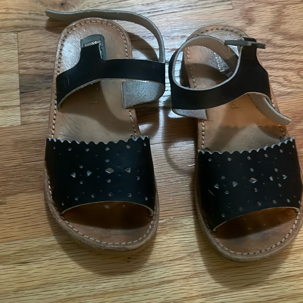Toddler size 9 Freshly Picked Laguna Sandal